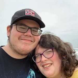 Meet your Posher, Sara-noel